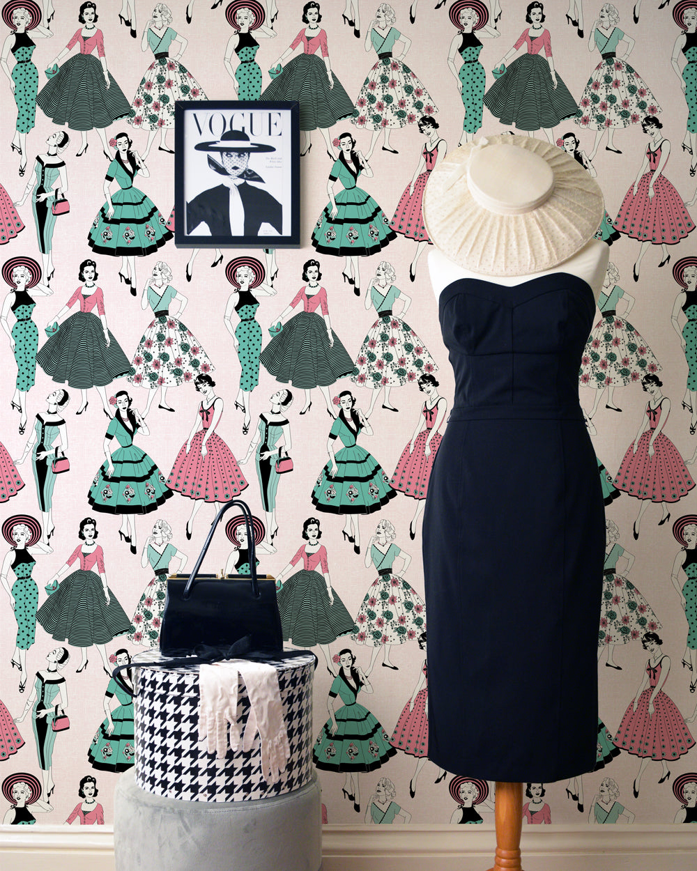 Vintage Dress - Wallpaper