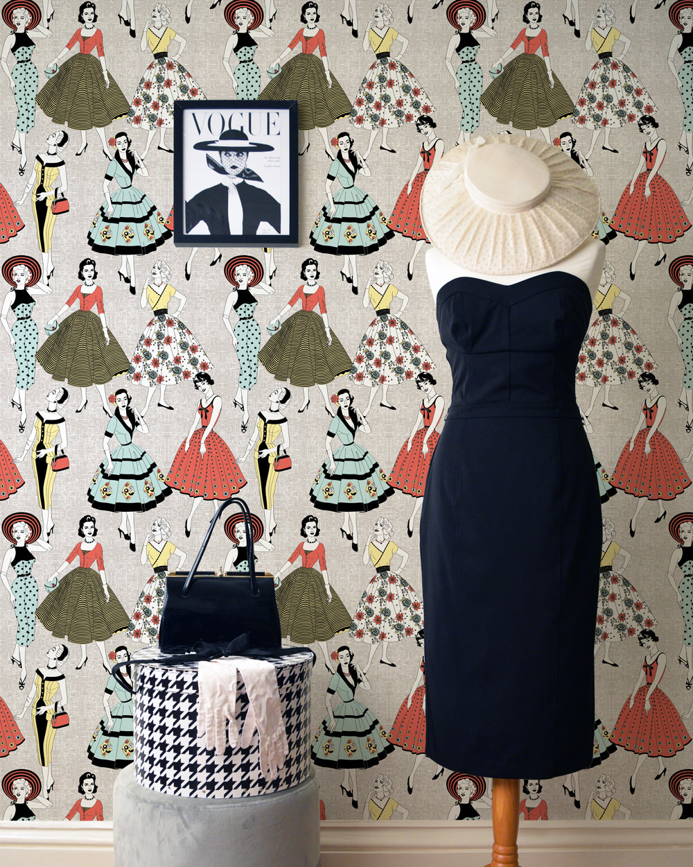 Vintage Dress - Wallpaper