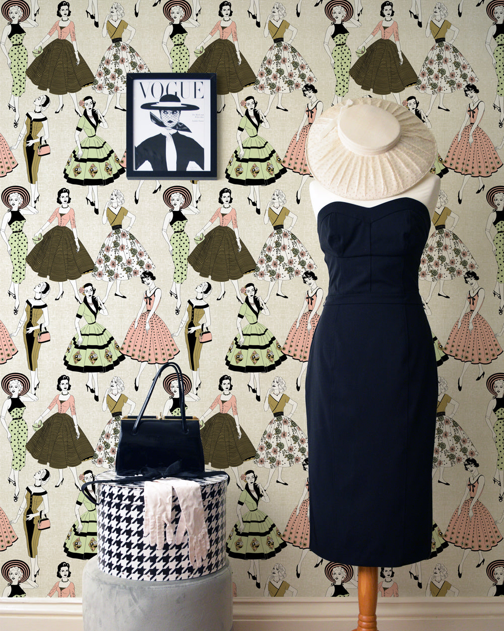 Vintage Dress - Wallpaper